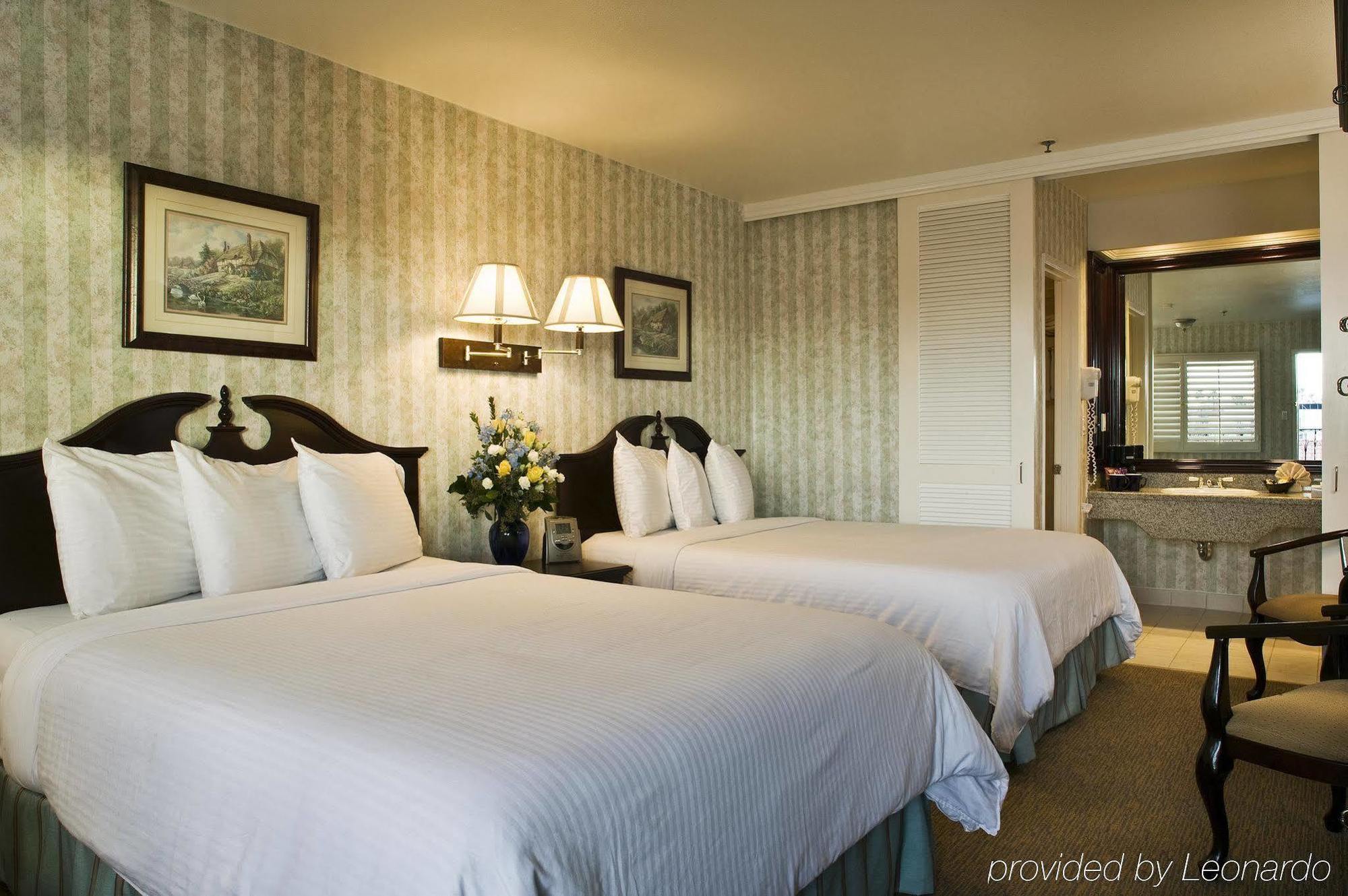 Carousel Inn And Suites Άναχαϊμ Δωμάτιο φωτογραφία